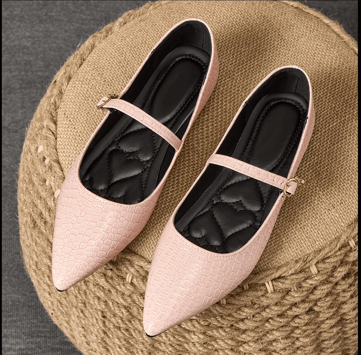 Flat shoe